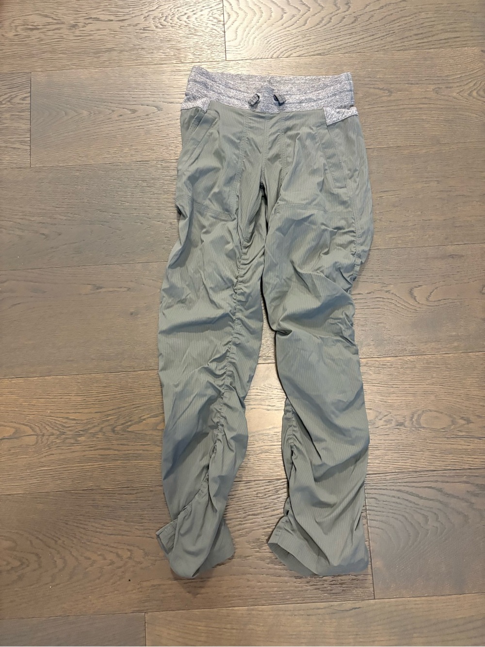 Ivivva by Lululemon gray live to move studio pants sz 8 new